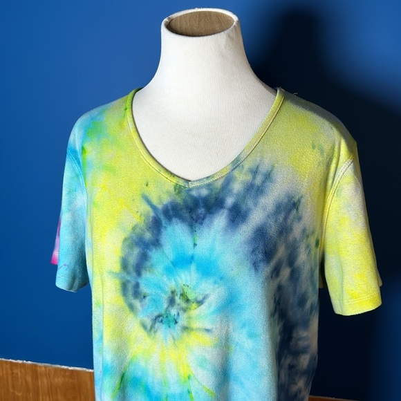 Tye dye t-shirt - Picture 2 of 7